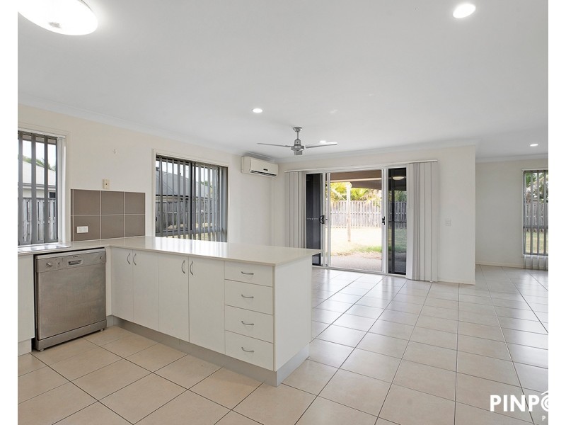 7 Coogee Terrace, Blacks Beach QLD 4740