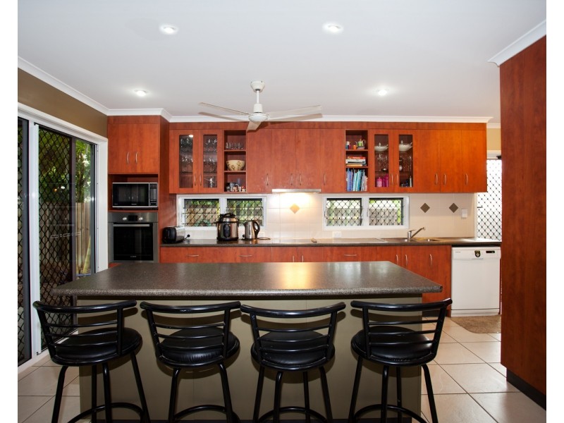 7 Navigator Court, Shoal Point QLD 4750