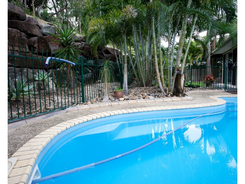 7 Navigator Court, Shoal Point QLD 4750