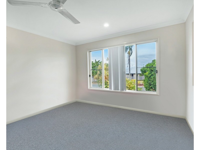 17 James Cook Drive, Rural View QLD 4740
