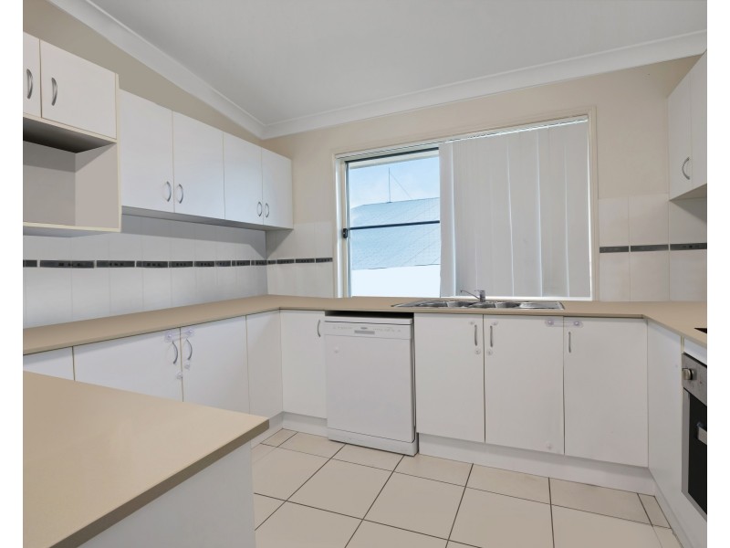 17 James Cook Drive, Rural View QLD 4740
