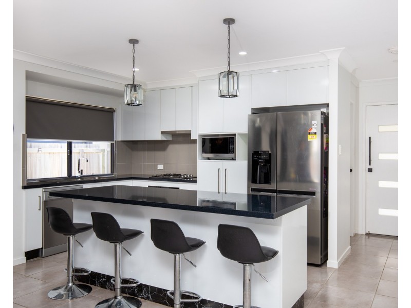 21 Beachwood Circuit, Bakers Creek QLD 4740