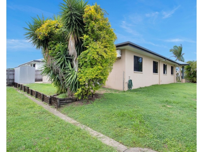 44 Hangan Street, Bucasia QLD 4750