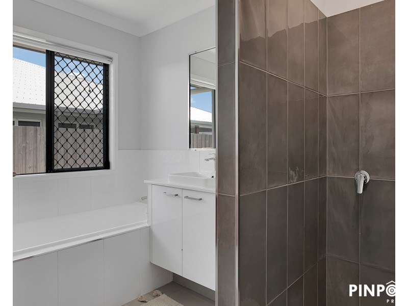 5 Shearwater Street, Shoal Point QLD 4750