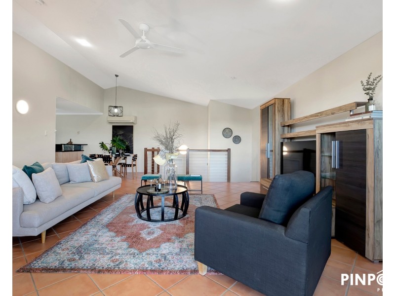 17 Woodlands Drive, Eimeo QLD 4740