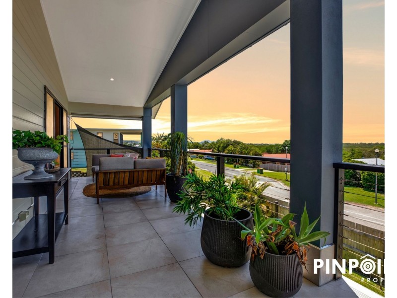 17 Woodlands Drive, Eimeo QLD 4740