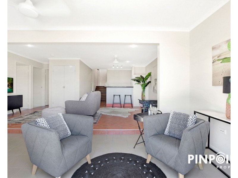 17 Woodlands Drive, Eimeo QLD 4740