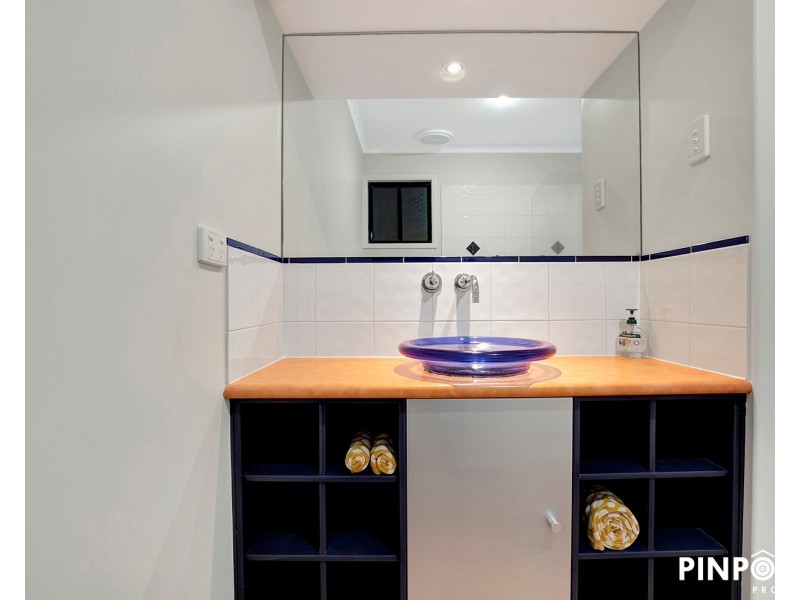 17 Woodlands Drive, Eimeo QLD 4740