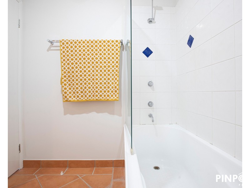 17 Woodlands Drive, Eimeo QLD 4740