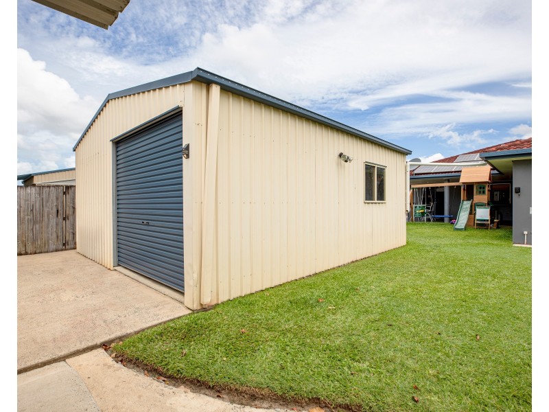 13 Victor Avenue, Glenella QLD 4740