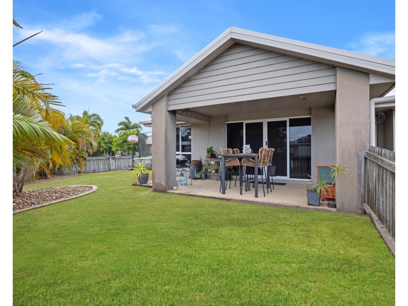1/28 Coogee Terrace, Blacks Beach QLD 4740