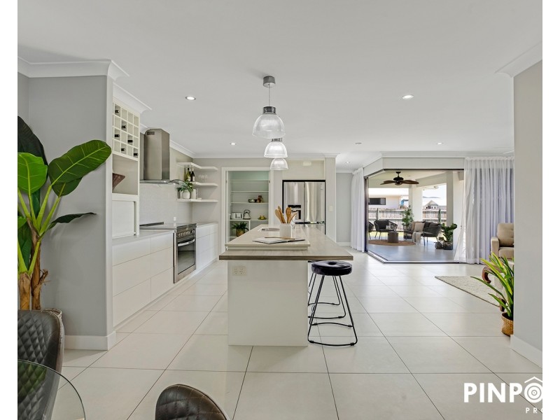 8 Oysterlee Street, Beaconsfield QLD 4740