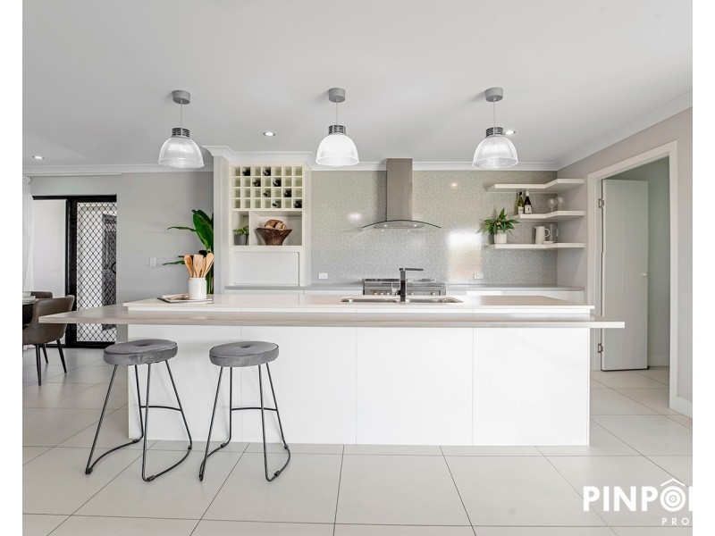 8 Oysterlee Street, Beaconsfield QLD 4740