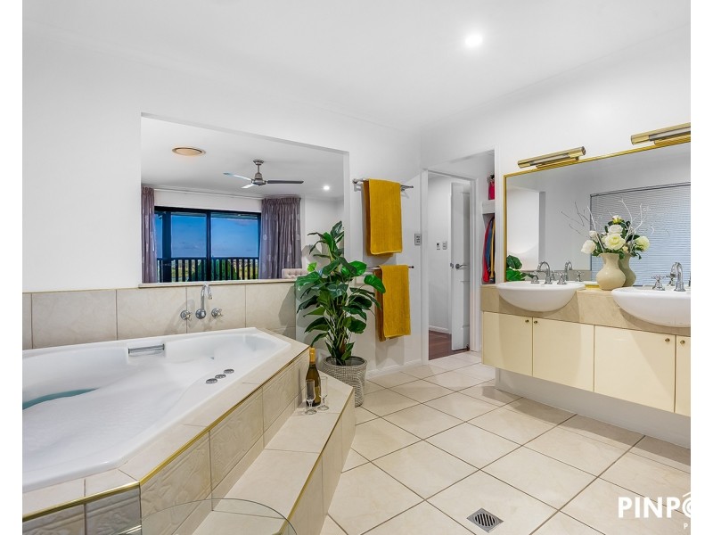 6 Essex Court, Richmond QLD 4740