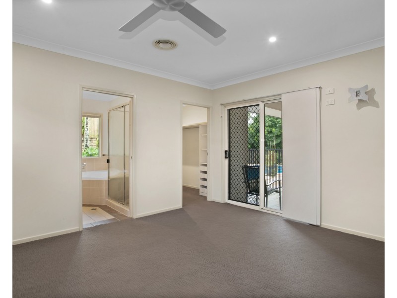 7 Gillies Court, Rural View QLD 4740