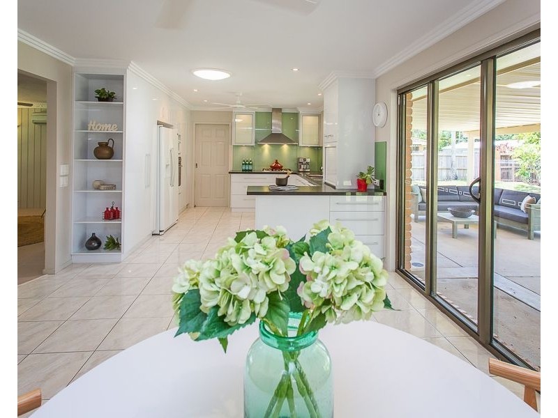 7 Sunset Beach Court, Shoal Point QLD 4750