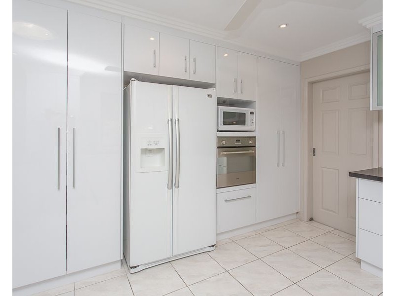 7 Sunset Beach Court, Shoal Point QLD 4750