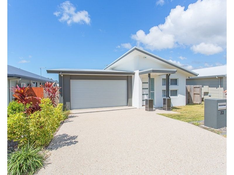 32 Phoenix Crescent, Rural View QLD 4740