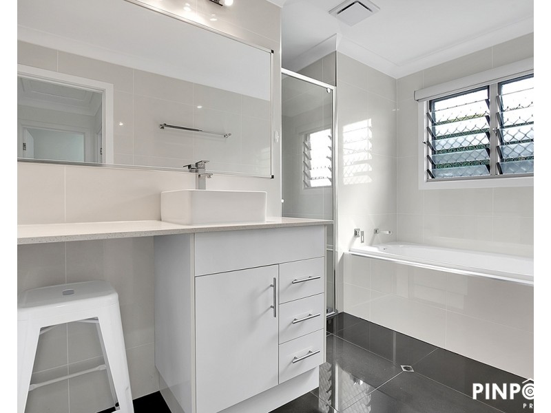 5 Balzan Drive, Rural View QLD 4740