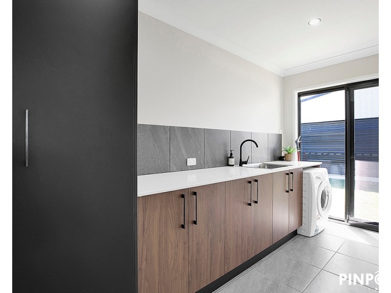 8 Eastbark Court, Richmond QLD 4740