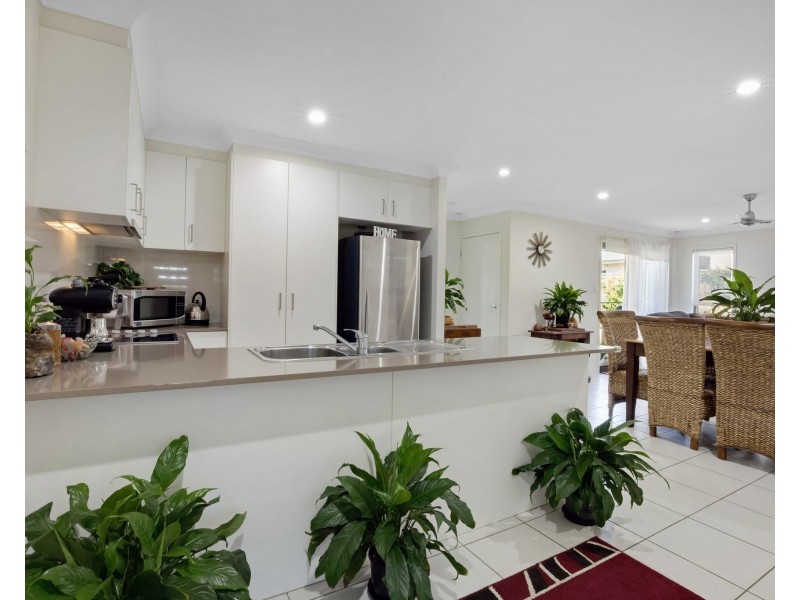 2/24 Farming Road, Ooralea QLD 4740