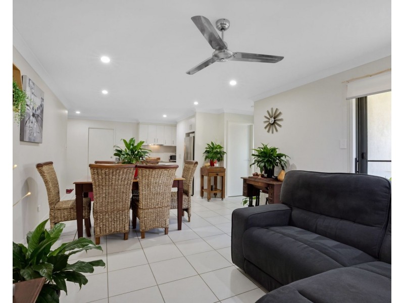 2/24 Farming Road, Ooralea QLD 4740