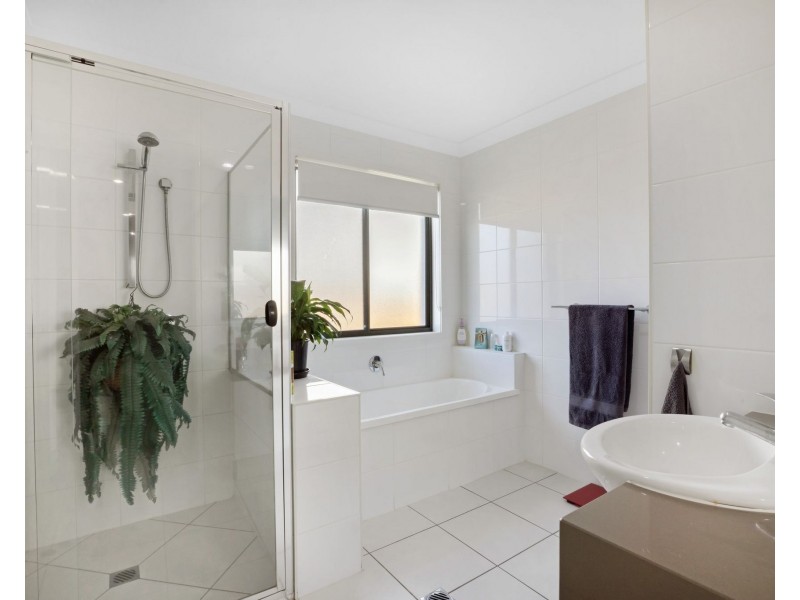 2/24 Farming Road, Ooralea QLD 4740