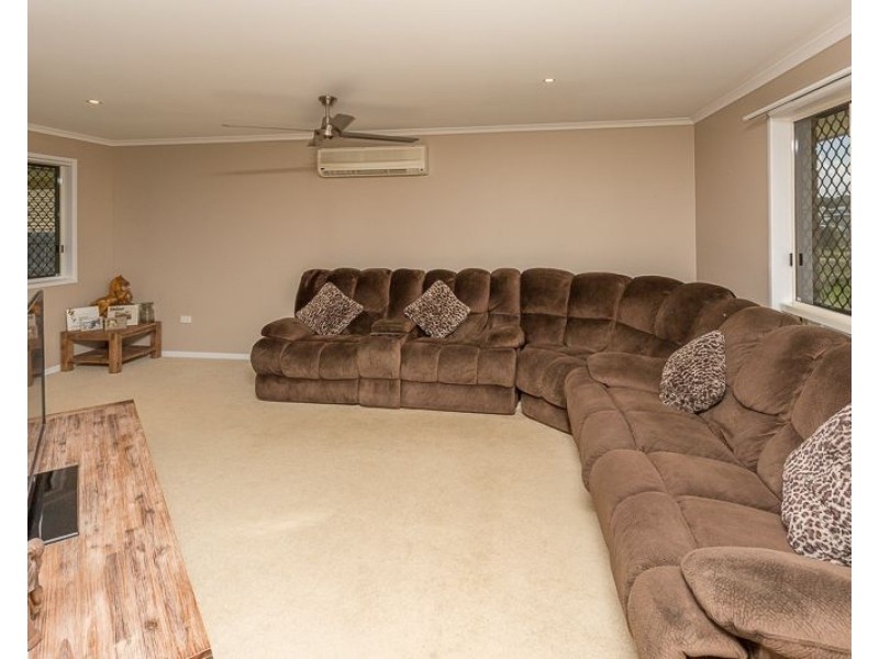 11 Gillies Court, Rural View QLD 4740