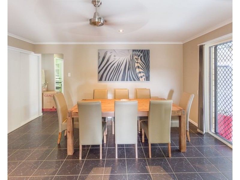 11 Gillies Court, Rural View QLD 4740