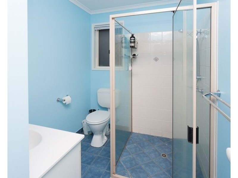 11 Gillies Court, Rural View QLD 4740