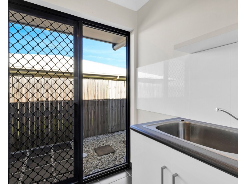 22 Dobinson Street, Bucasia QLD 4750