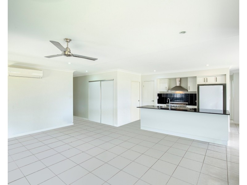 19 Phoenix Crescent, Rural View QLD 4740
