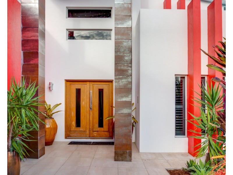 24 Reef Parade, East Mackay QLD 4740