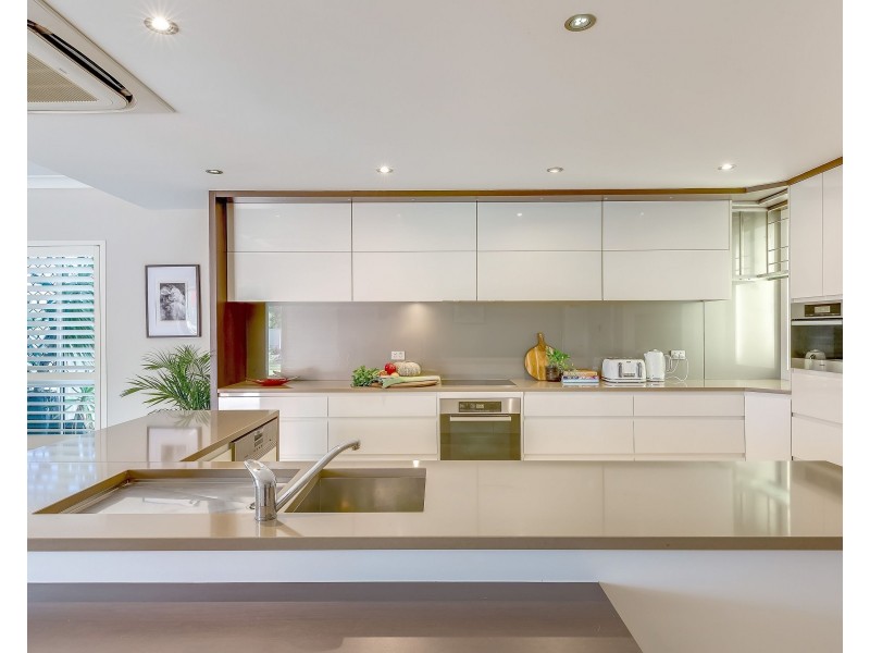 24 Reef Parade, East Mackay QLD 4740