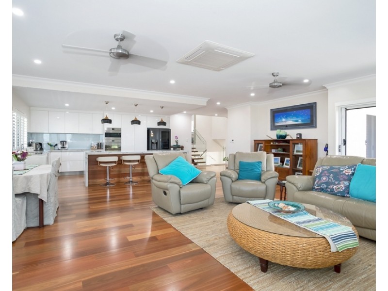 25A Slade Esplanade, Slade Point QLD 4740