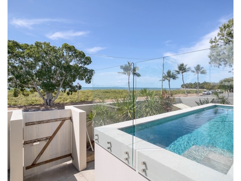 25A Slade Esplanade, Slade Point QLD 4740