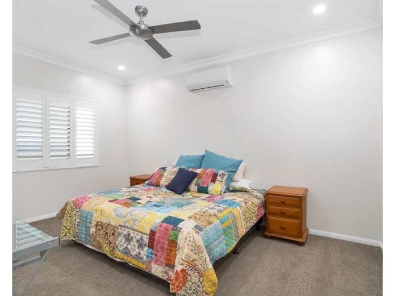 25A Slade Esplanade, Slade Point QLD 4740