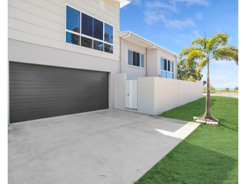 25A Slade Esplanade, Slade Point QLD 4740