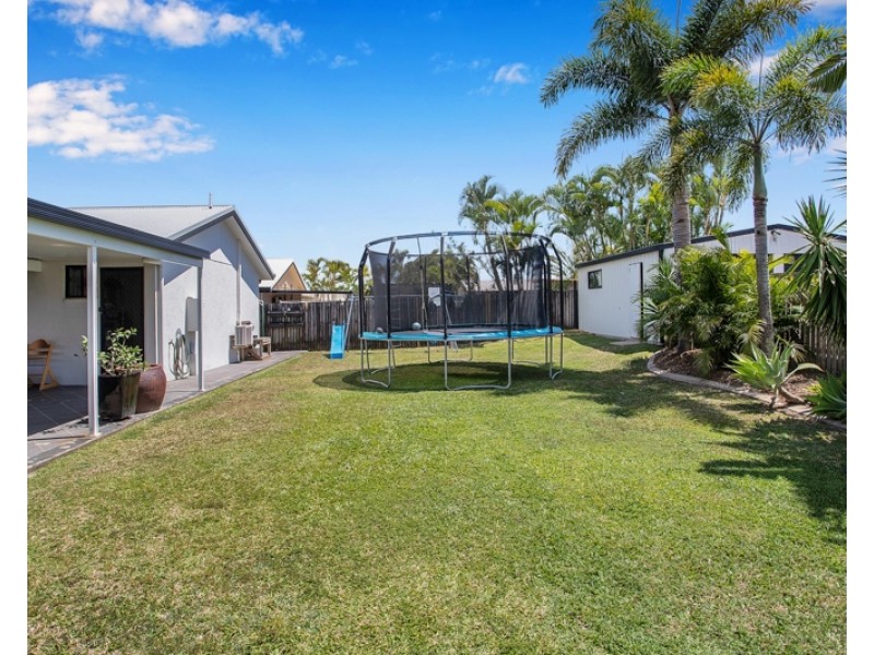 5 Dustwill Street, Eimeo QLD 4740