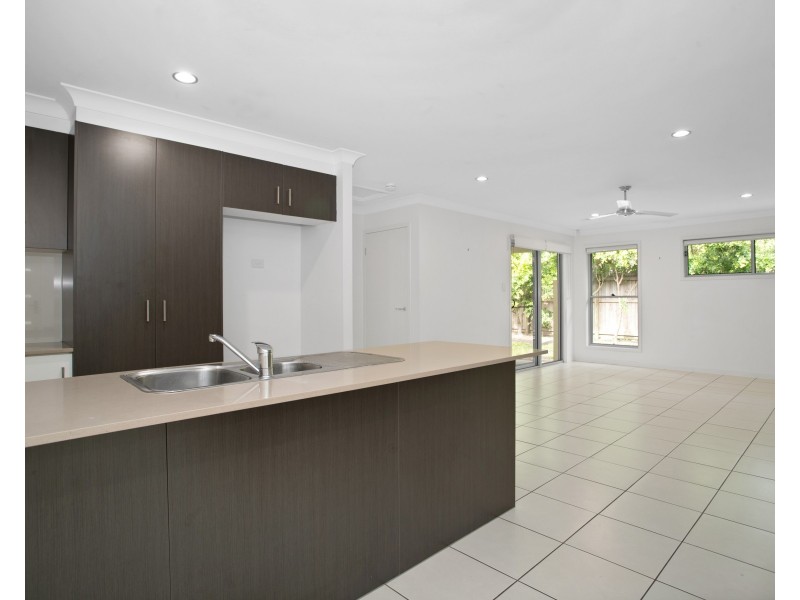 2/13 Anzac Street, Sarina QLD 4737