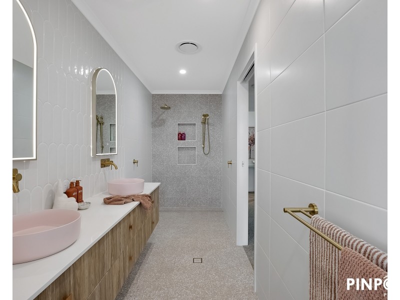 119 Moonlight Drive, Sarina QLD 4737