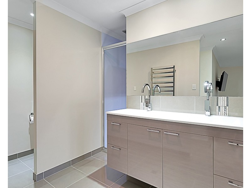 15 Coral Ridge Drive, Eimeo QLD 4740