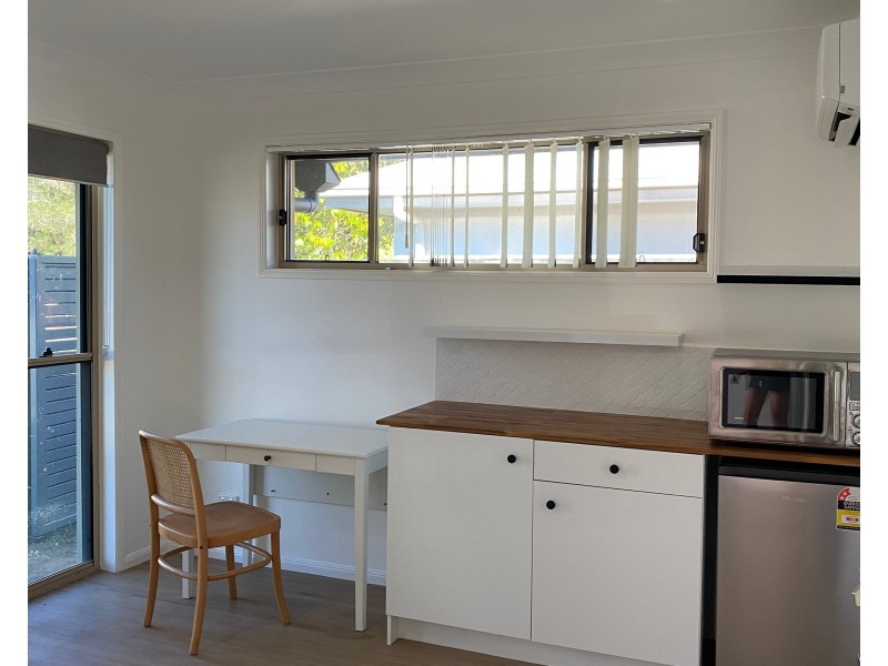16A Newport Parade, Blacks Beach QLD 4740