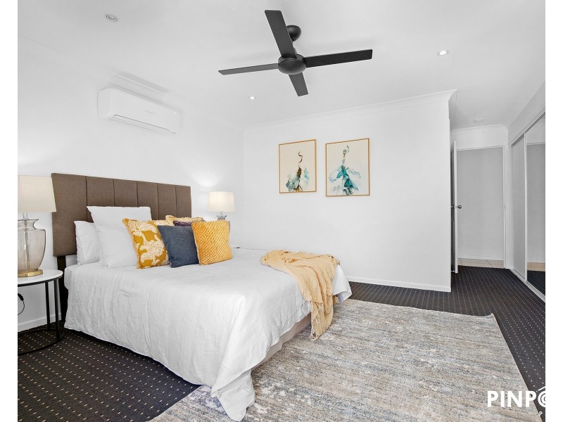 10 Crofton Close, Rural View QLD 4740