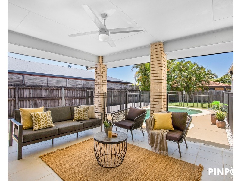 10 Crofton Close, Rural View QLD 4740