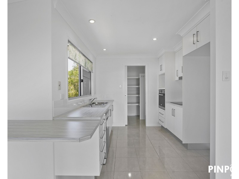 25 Slade Esplanade, Slade Point QLD 4740