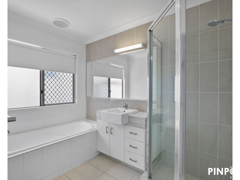 25 Slade Esplanade, Slade Point QLD 4740