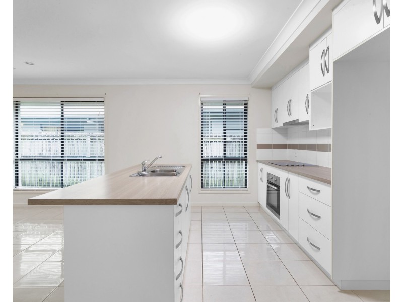 83 Canecutters Drive, Ooralea QLD 4740