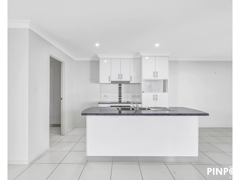 2/65 Maranark Avenue, Mount Pleasant QLD 4740