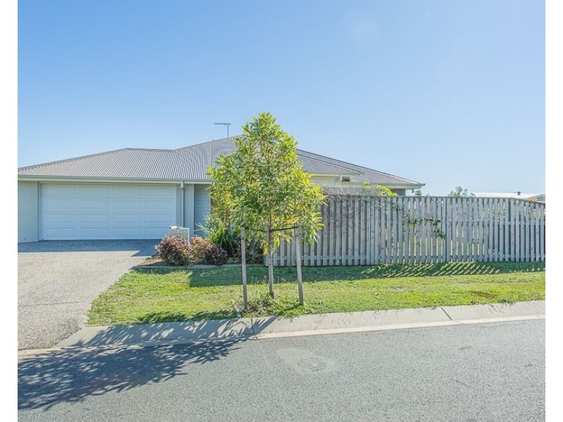 1/80 Scarborough Circuit, Blacks Beach QLD 4740